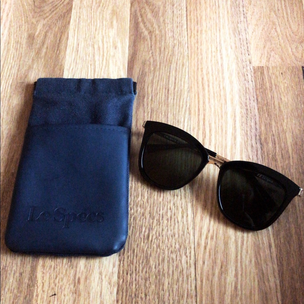 Le Specs ‘Caliente’ Sunglasses